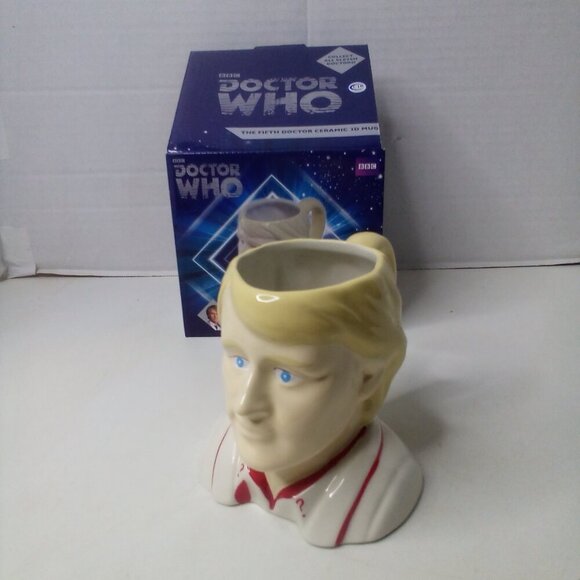 Doctor Who 5th Doctor Peter Davison Ceramic 3D Mug BBC Zeon Design - Picture 3 of 15